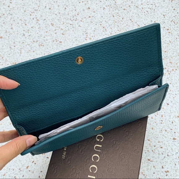 Authentic Gucci Leather Twin-G Buckle LG Wallet - Picture 4 of 7